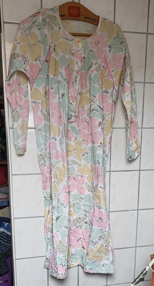 unica die Wäschemarke älteres Nachthemd für Damen gr. 40/42 