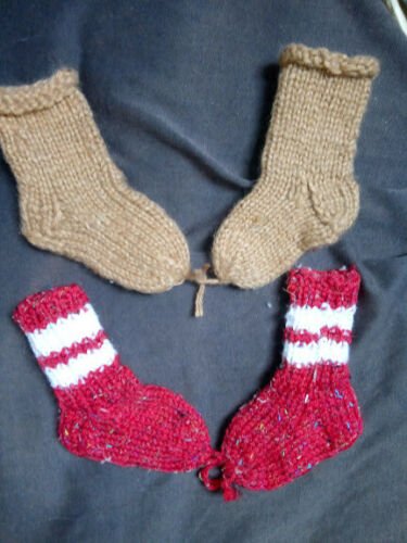 2 paar handgestrickte Babysocken neu fusslänge 8 cm
