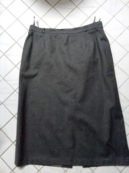 Damenrock gr. 46  mit 65 % wolle 
