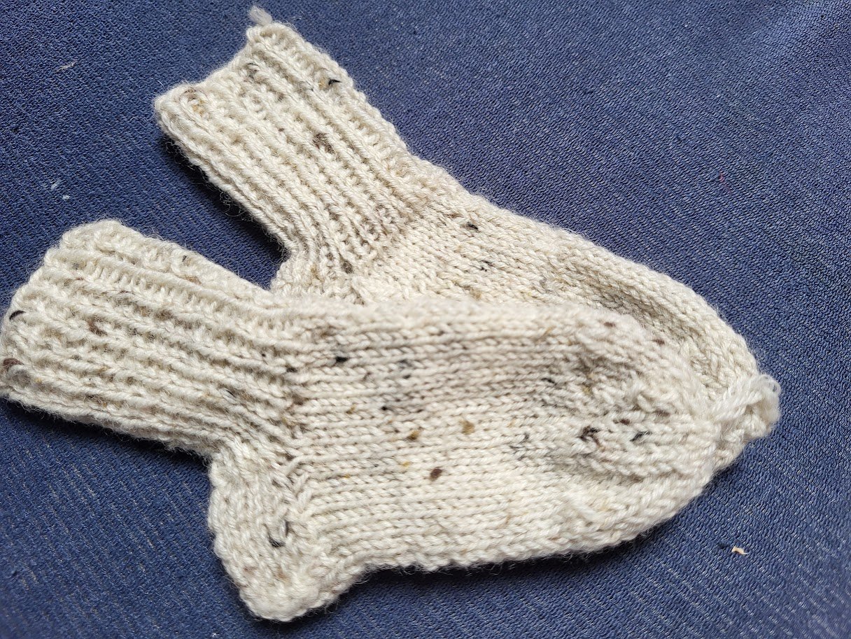 Babysocken gestrickt handarbeit neu 