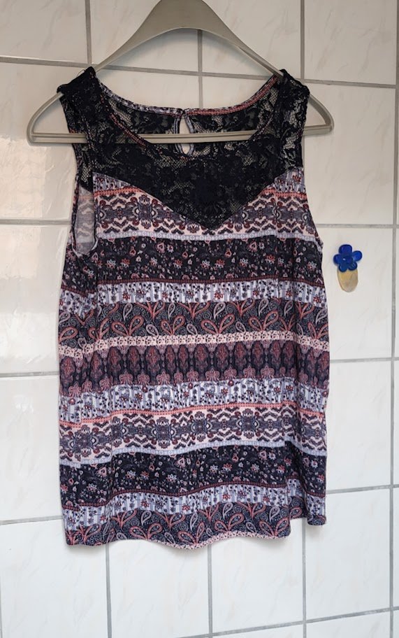 Top mit Spitze gr. 42 