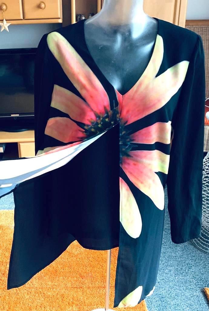 Damen Tunika Bluse Long Gr.38 in Schwarz gemustert P.228€ 