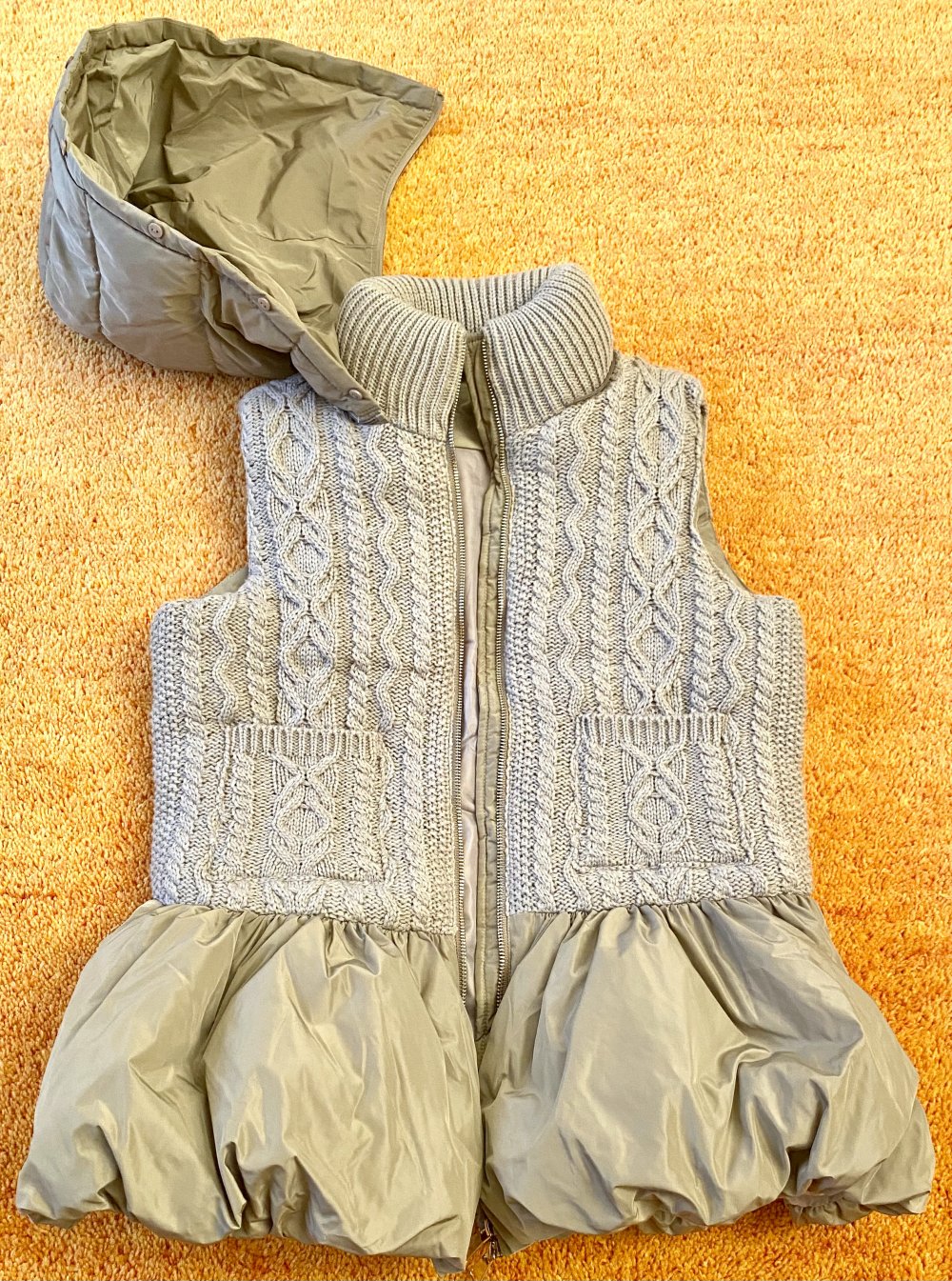 NEU! Damen Weste mit Kapuze wattiert winddicht Strick-Details Gr.M/L in Beige 