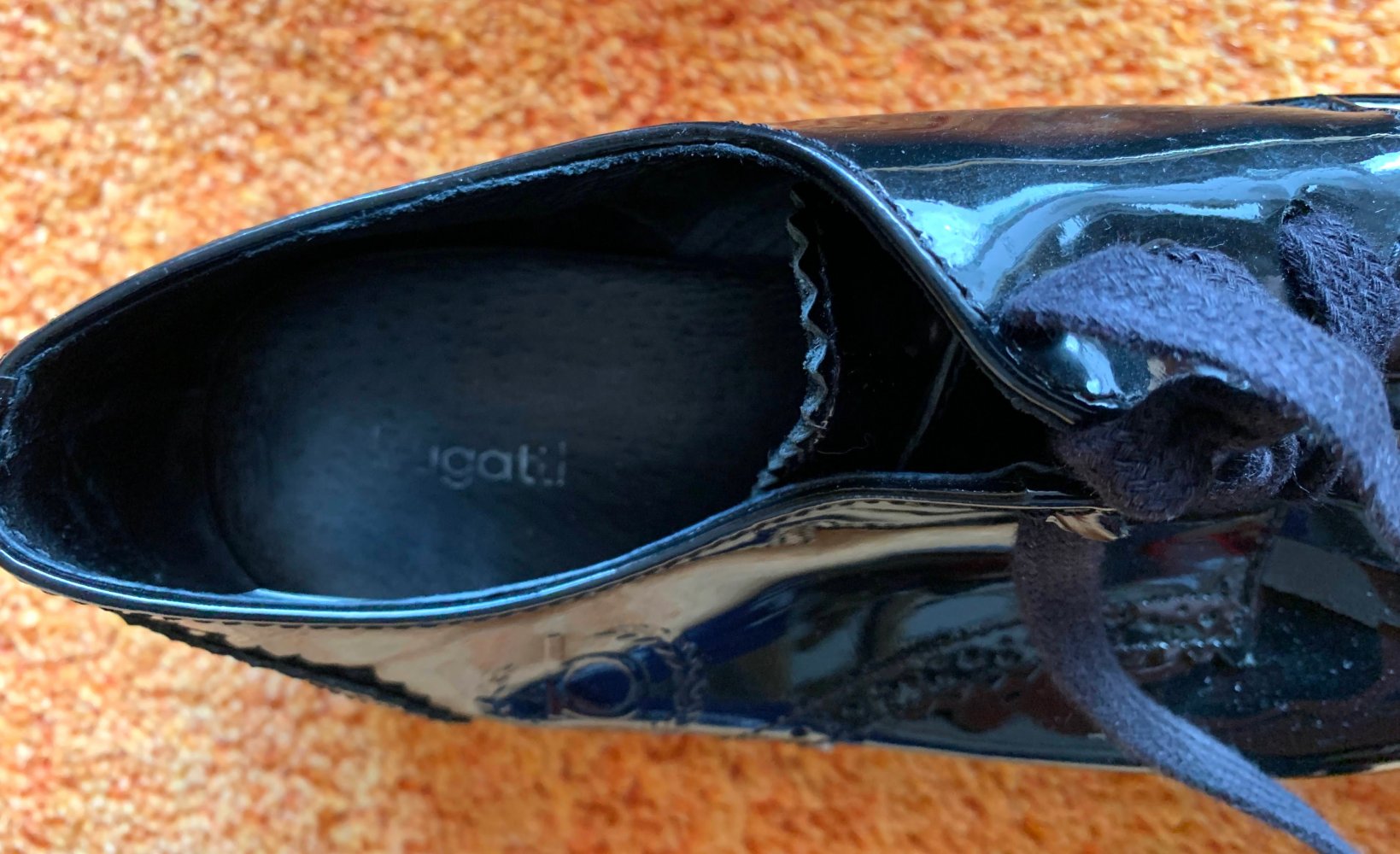 Damen Schuhe echtes Lackleder Gr.39 in Schwarz von Bugatti 