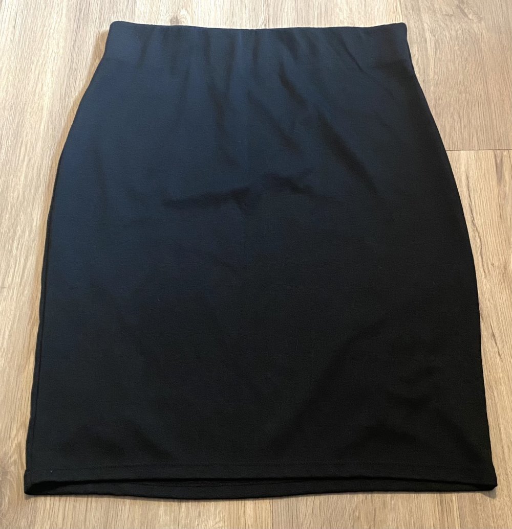 Damen Rock Jersey in Bleichstift Gr.M in Schwarz von Laura Torelli NW 