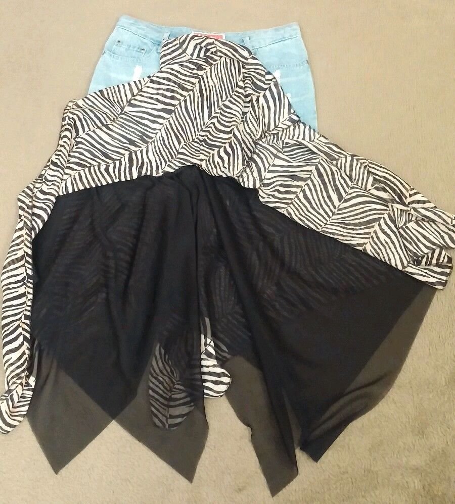 Damen Designer Rock im Materialmix Zipfelrock Gr.S von I.C.I.E