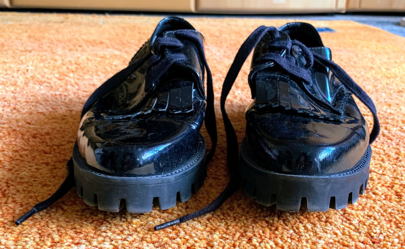 Damen Schuhe echtes Lackleder Gr.39 in Schwarz von Bugatti 