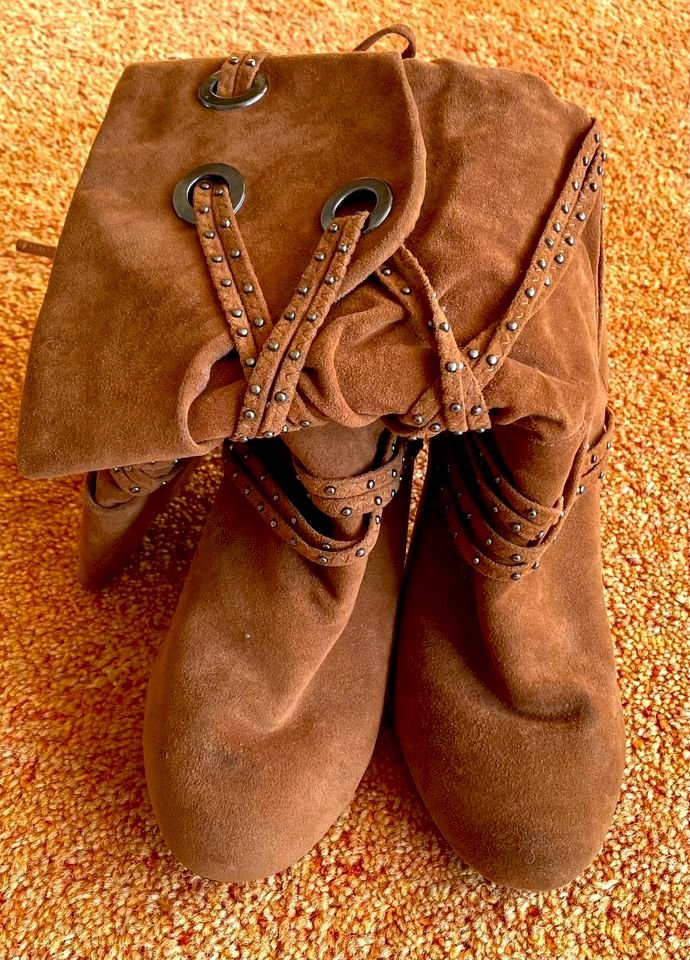 NEU Damen Stiefeletten Samt Imitat Gr.39 in Kognak