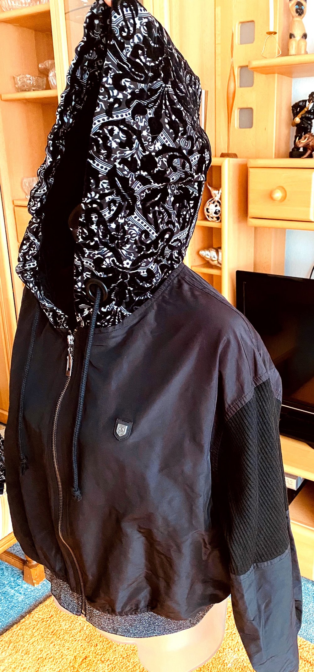 NEU Damen Blouson Bomberjacke Kapuze Gr.38 in Schwarz von Campione
