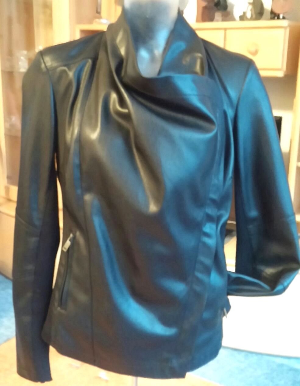 NEU Damen Jacke EDEL Leder-Look Gr.40 in Schwarz 