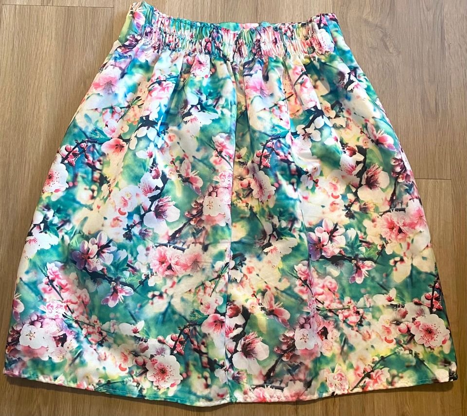 Damen Rock edel Schlupfrock geblümt Gr.38 in Multi Colour NW