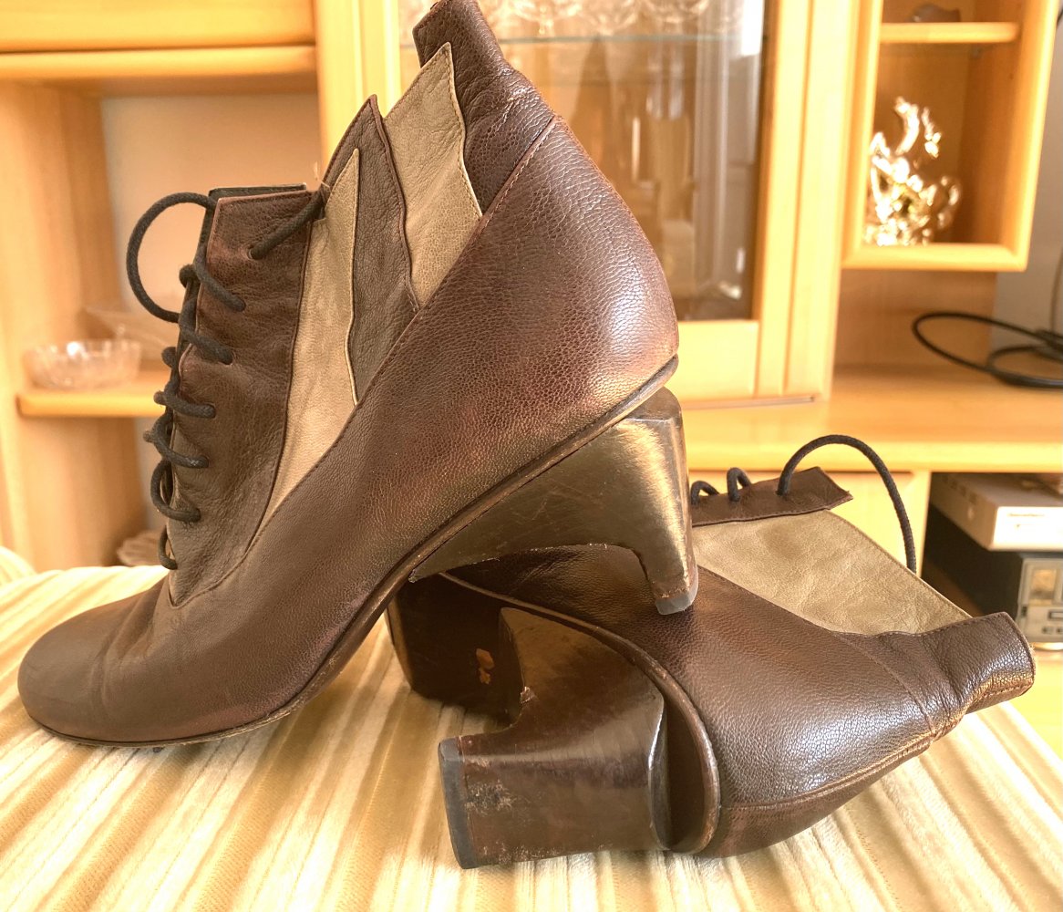 Damen Schuhe Stiefelette Schnürung Gr.38,5 in Braun/Beige von Lisa Tucci