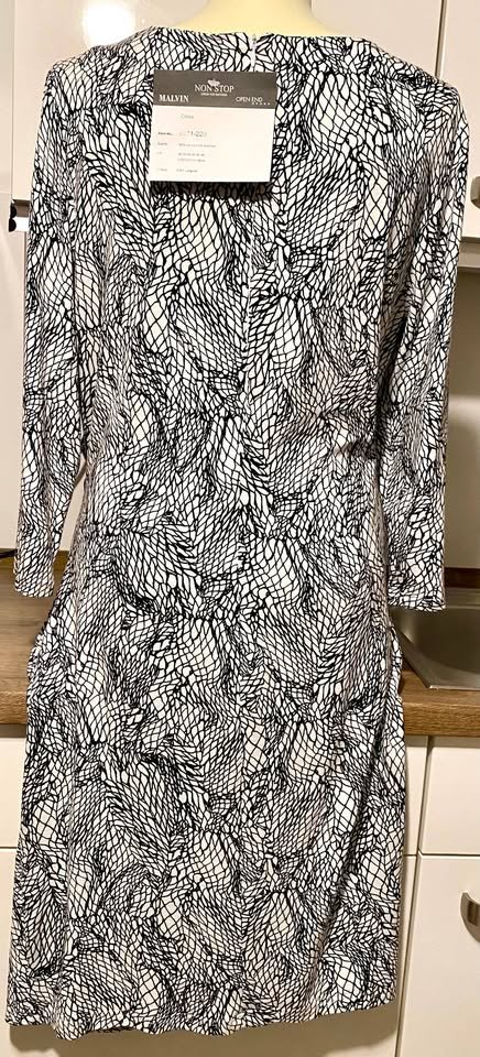 NEU Damen Kleid Jersey gemustert Gr.M in Schwarz/Weiß von Malvin 