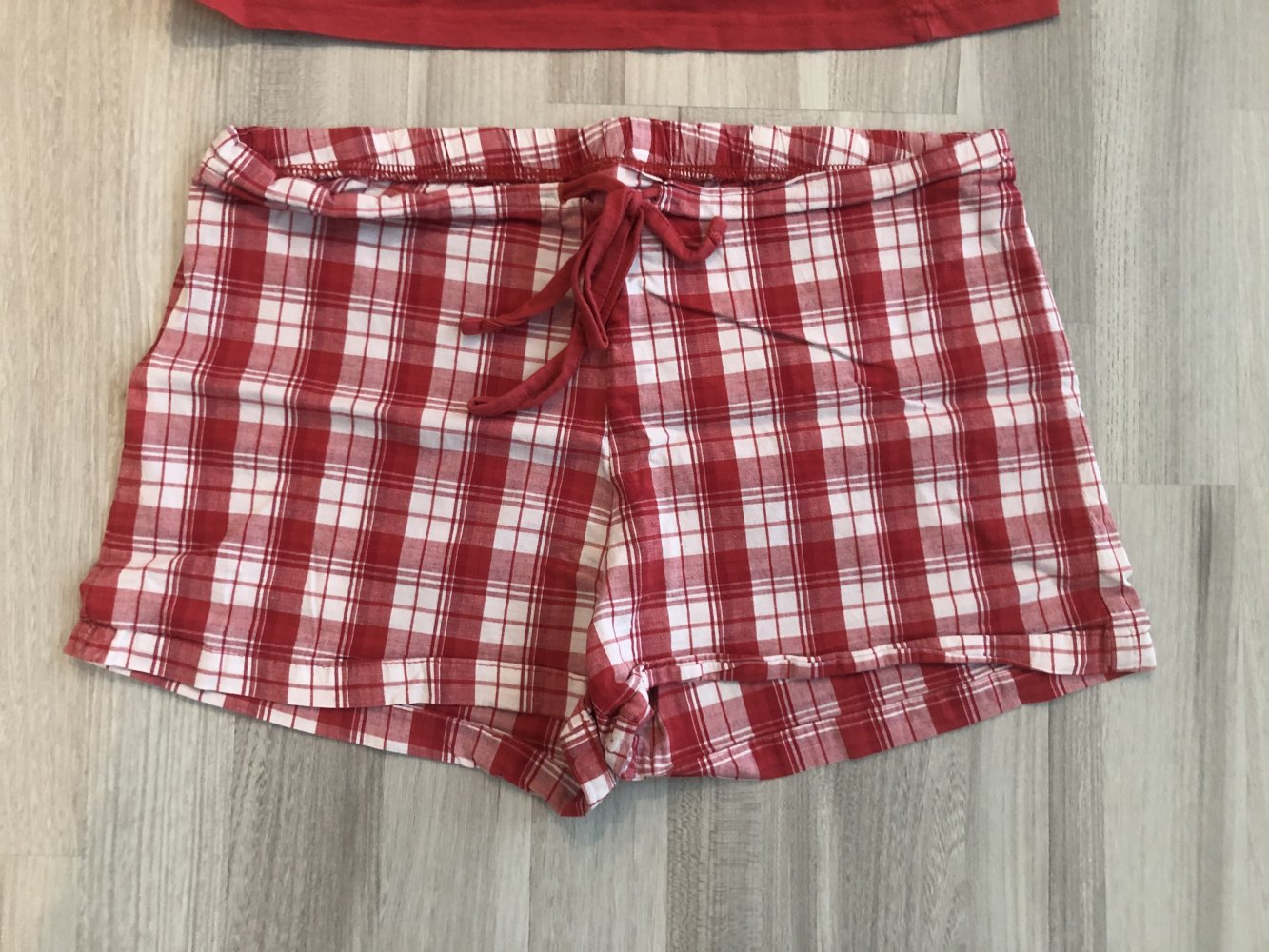 Rot-weißer Pyjama - Größe S 36/38 - sehr guter Zustand!