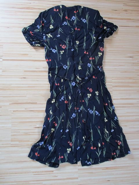 Blaues Blümchenkleid von Vicini - Größe 36 - TOP Zustand!