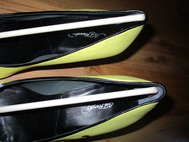 Gelbe Ed Hardy Pumps mit Panther Motiv, Größe 38,5 - NEU