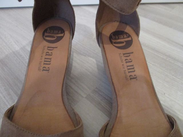 Bama - Beige Leder Pumps - Größe 38 - Neuwertig, da nie getragen!