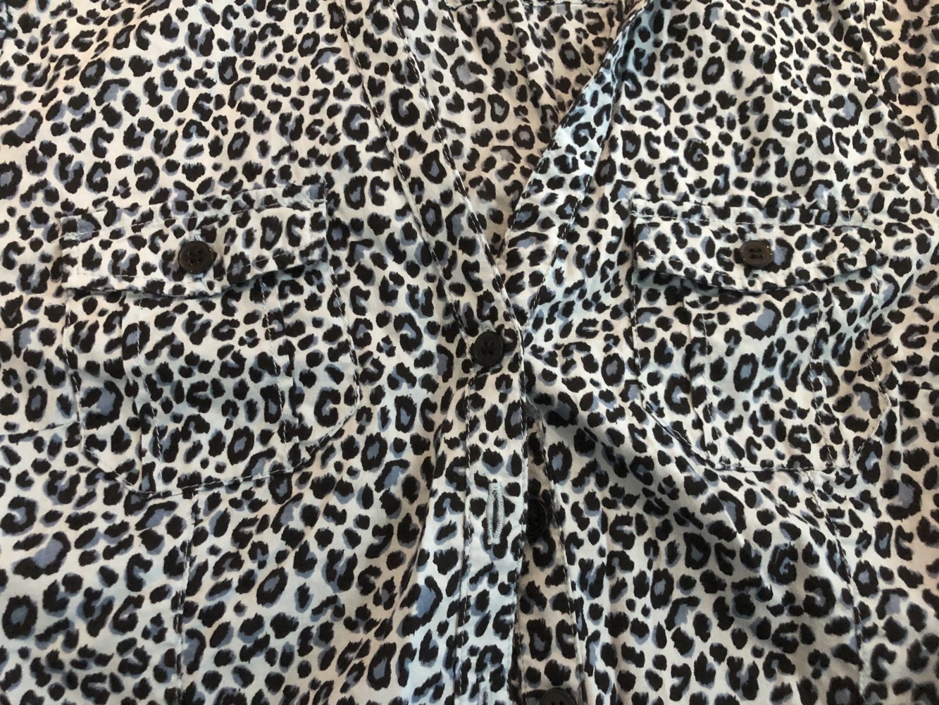 Blau-schwarze Bluse - Leopardenmuster - Größe 36 - TOP-Zustand