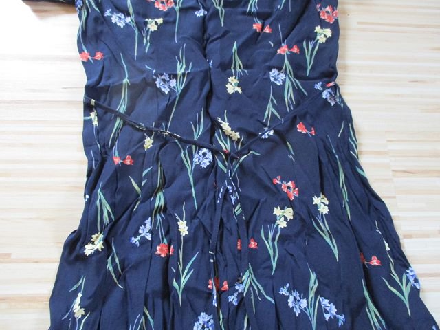 Blaues Blümchenkleid von Vicini - Größe 36 - TOP Zustand!