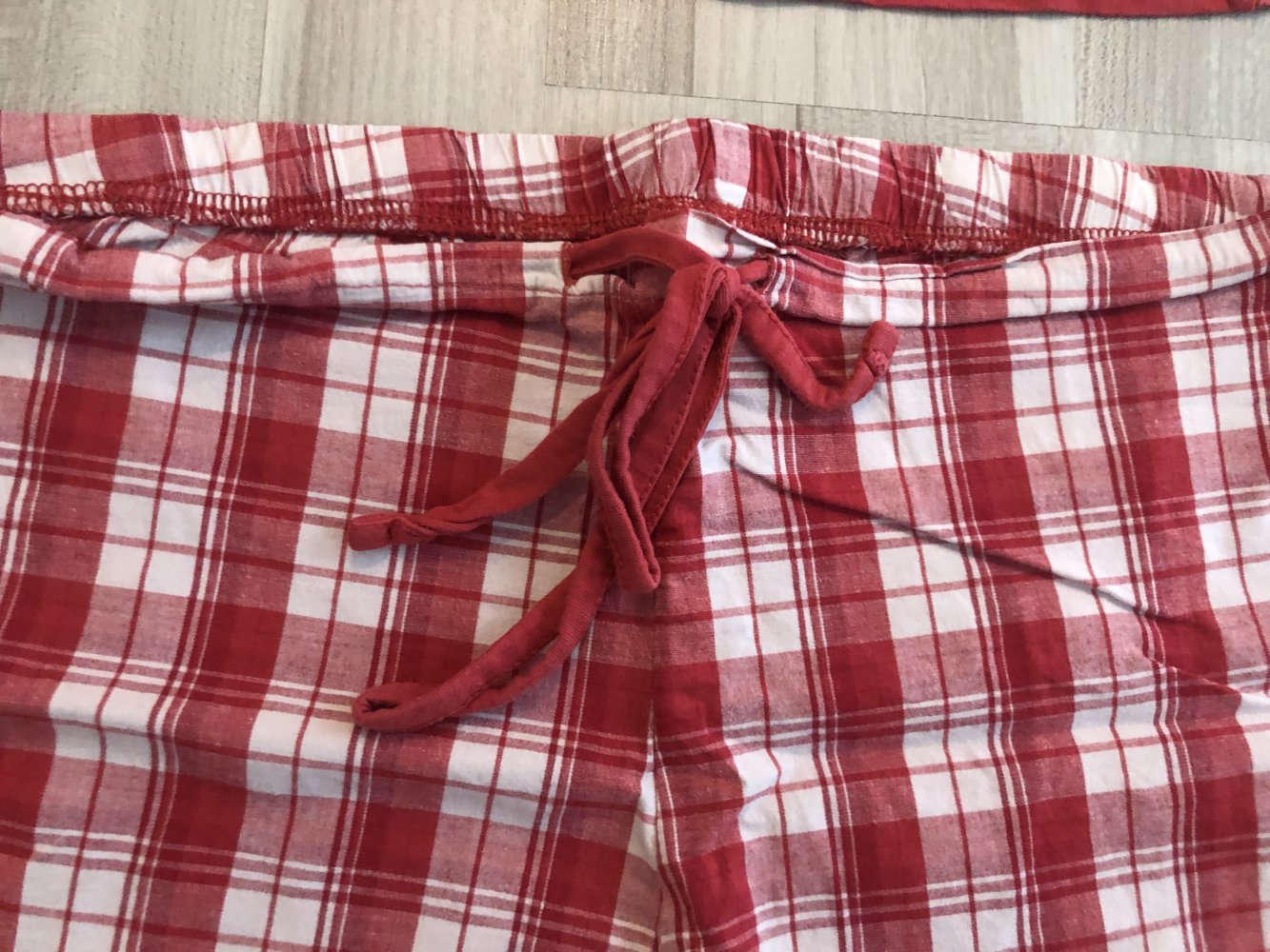 Rot-weißer Pyjama - Größe S 36/38 - sehr guter Zustand!