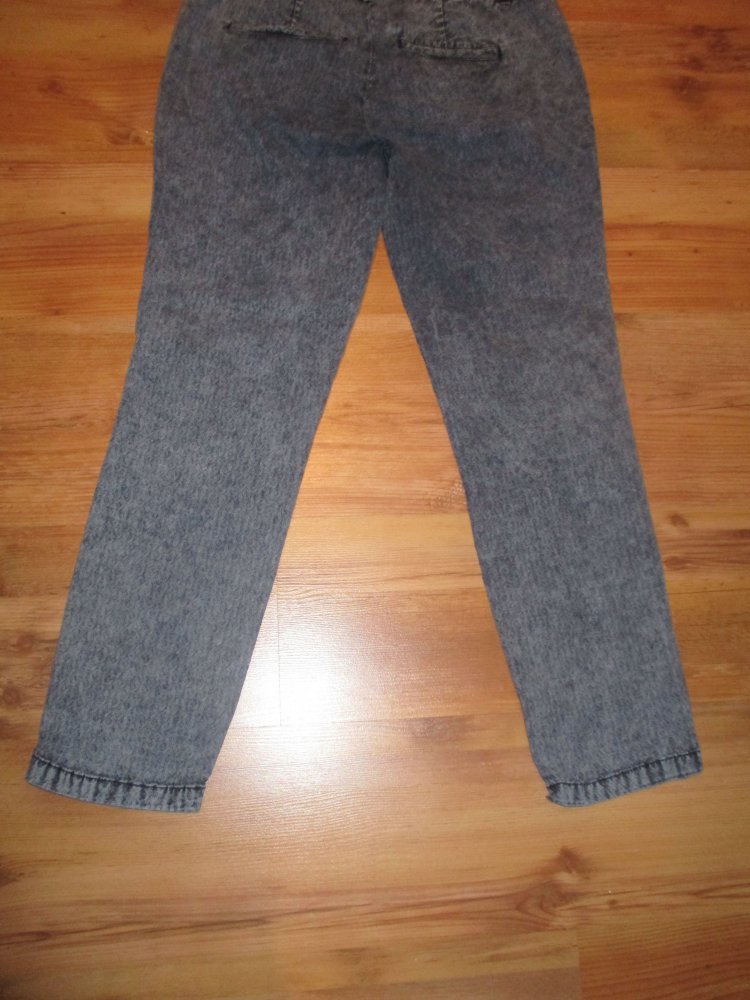 Blaue Jeans mit einem Flechtmuster - s. Oliver - Größe 34 - super Zustand!
