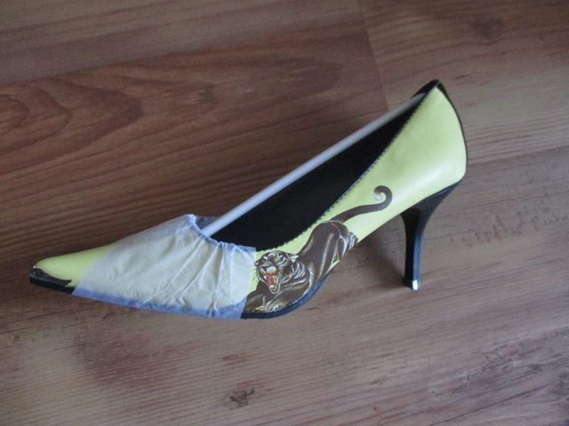 Gelbe Ed Hardy Pumps mit Panther Motiv, Größe 39, NEU