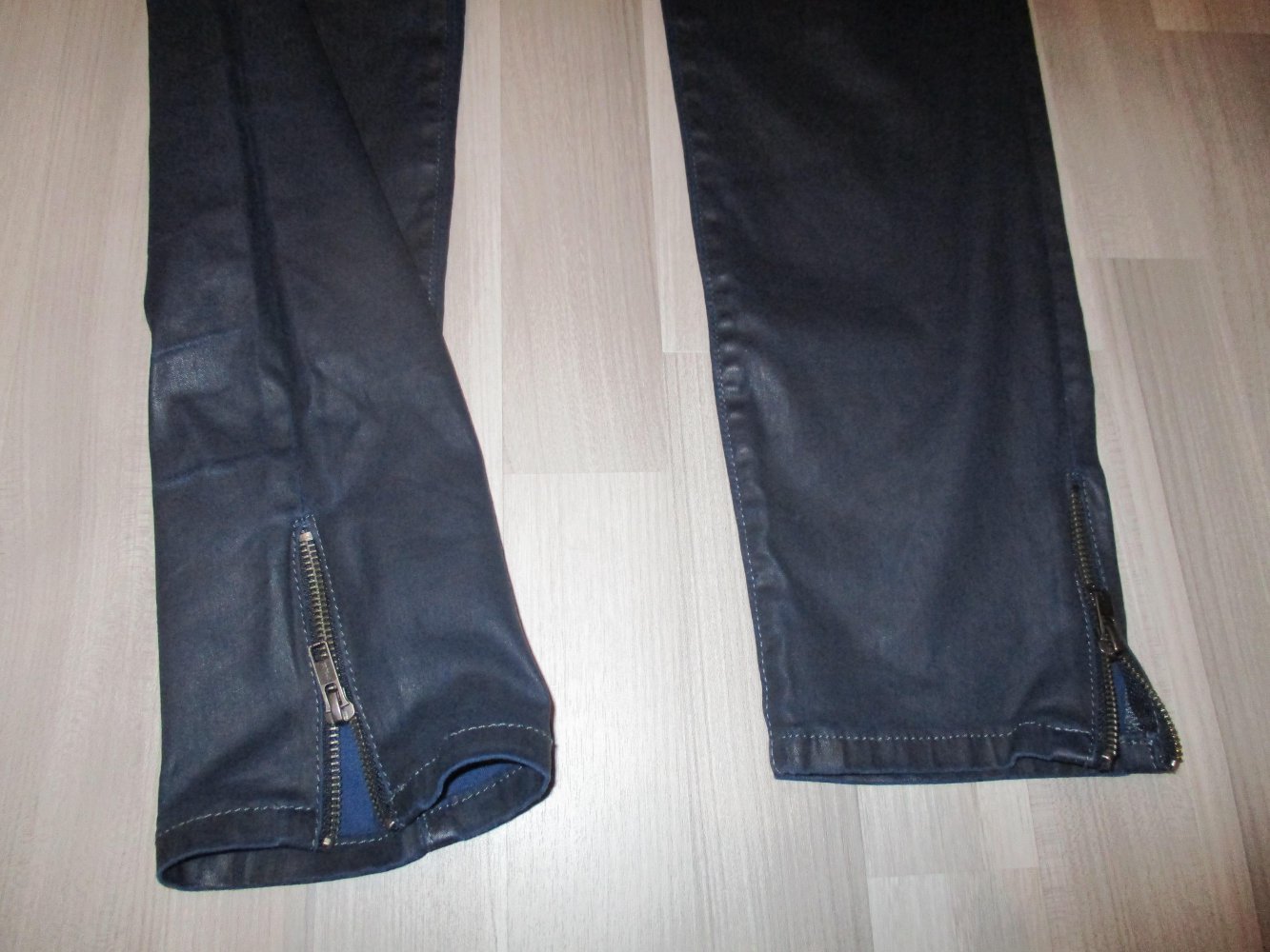 Dunkelblaue Hose von Tommy Hilfiger - Größe 31/32 - TOP-Zustand!