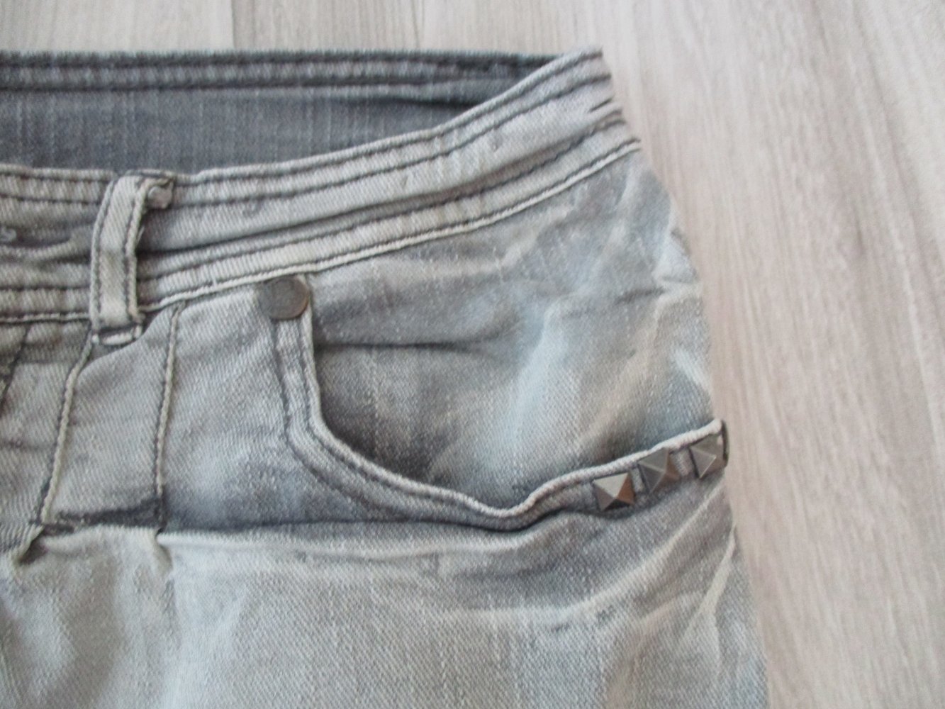 Heller Jeansrock von Crazyworld - Größe 36 - Ungetragen!