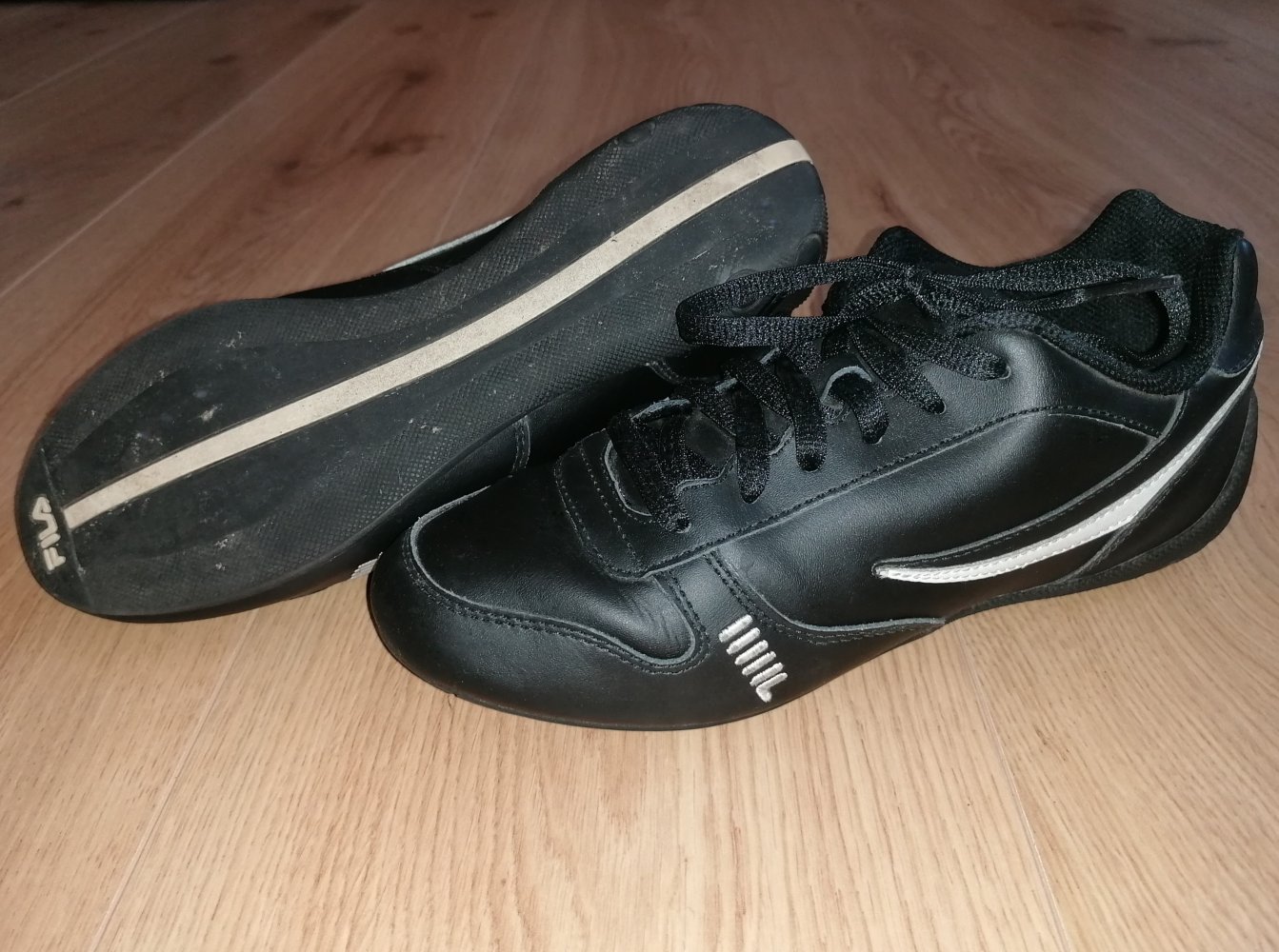 Fila Damen Herren Turnschuhe Sportschuhe Sneaker Gr. 39,5