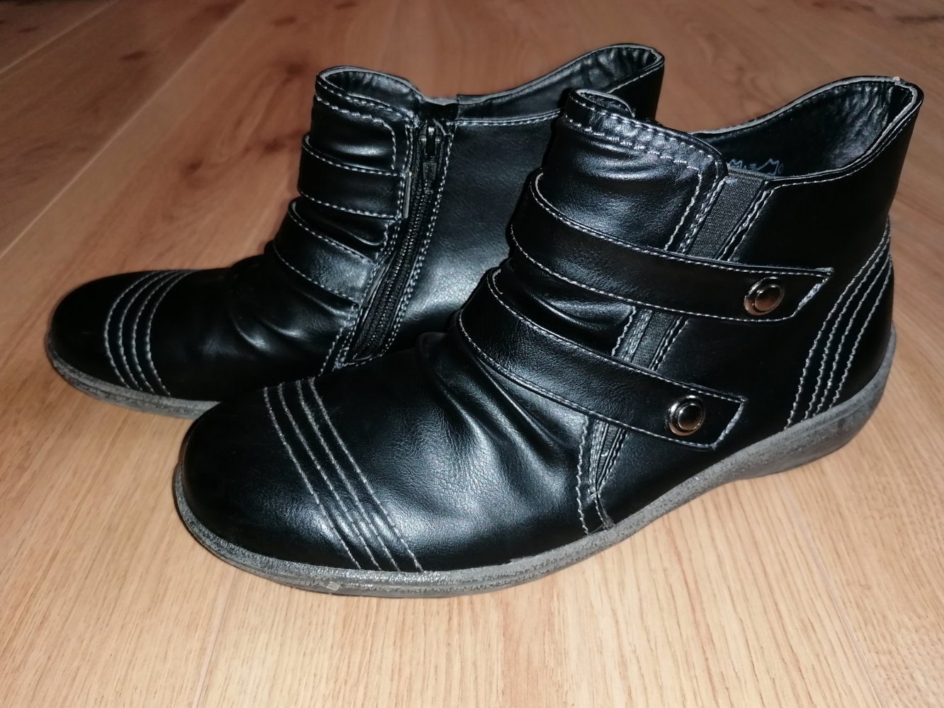Claudia Ghizzani Damen Stiefeletten mit Reißverschluss Gr. 40
