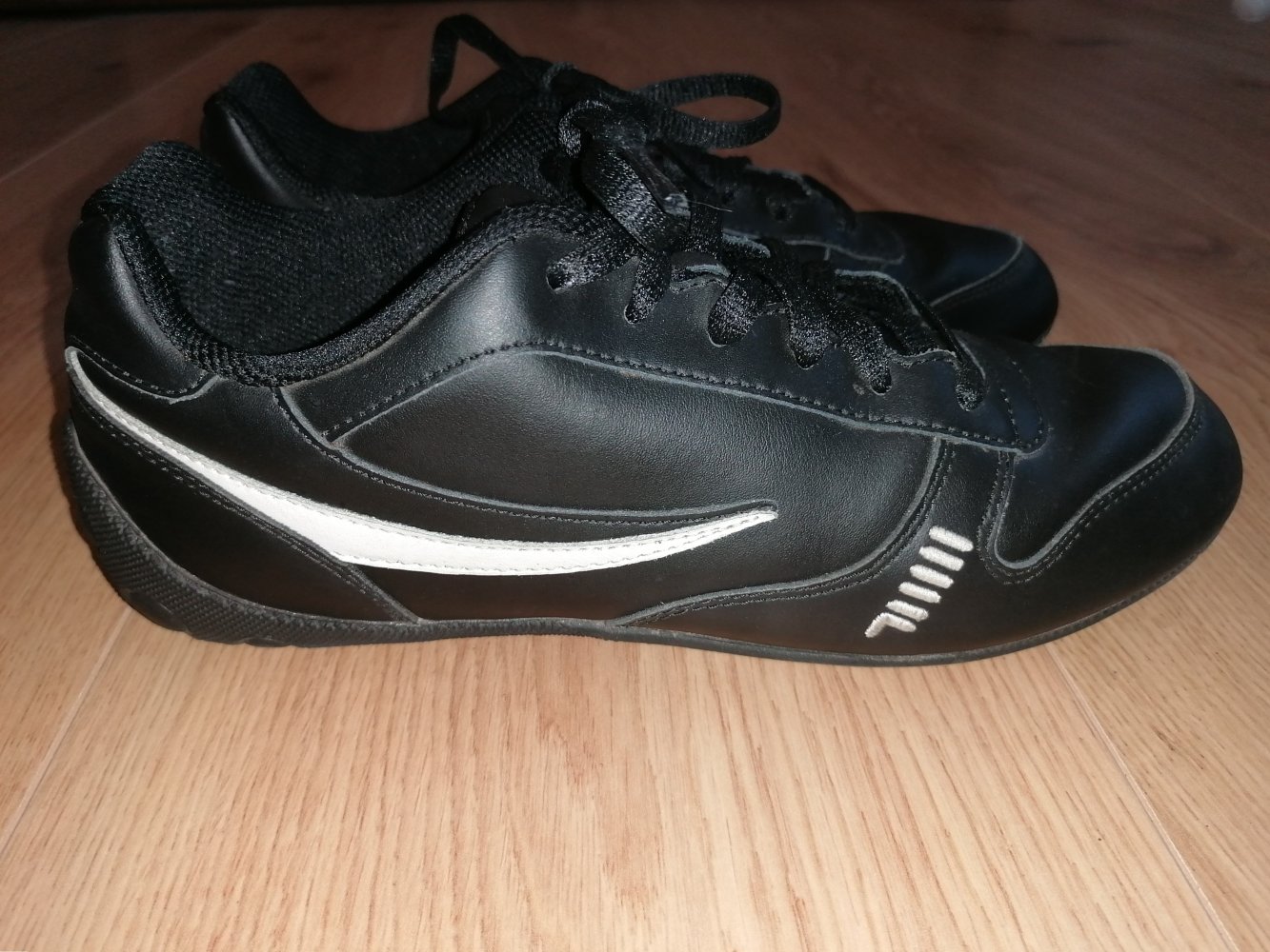 Fila Damen Herren Turnschuhe Sportschuhe Sneaker Gr. 39,5