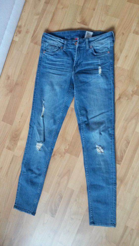 Jeans im Destroy Look Gr. 36