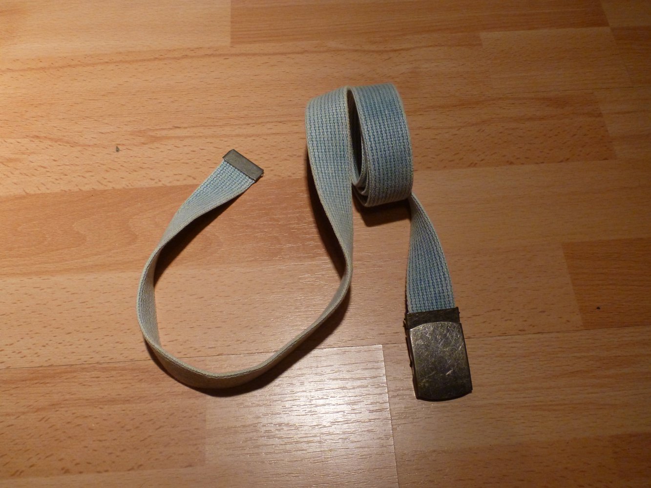 hellblauer Stoffgürtel 