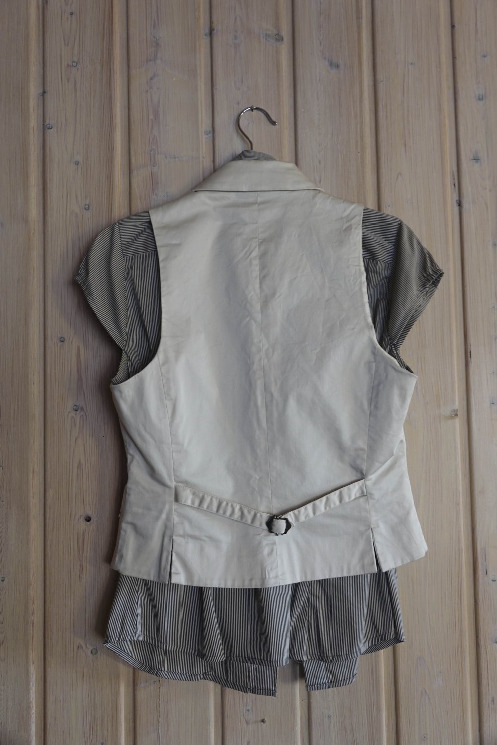 Schöne Weste mit Bluse