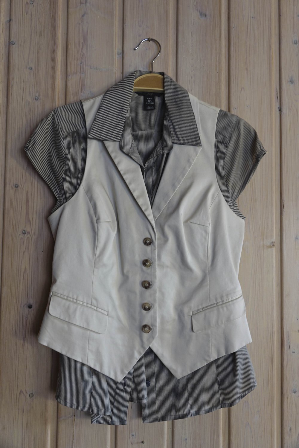 Schöne Weste mit Bluse