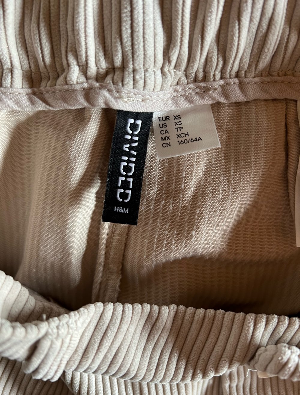 Weite Cordhose beige