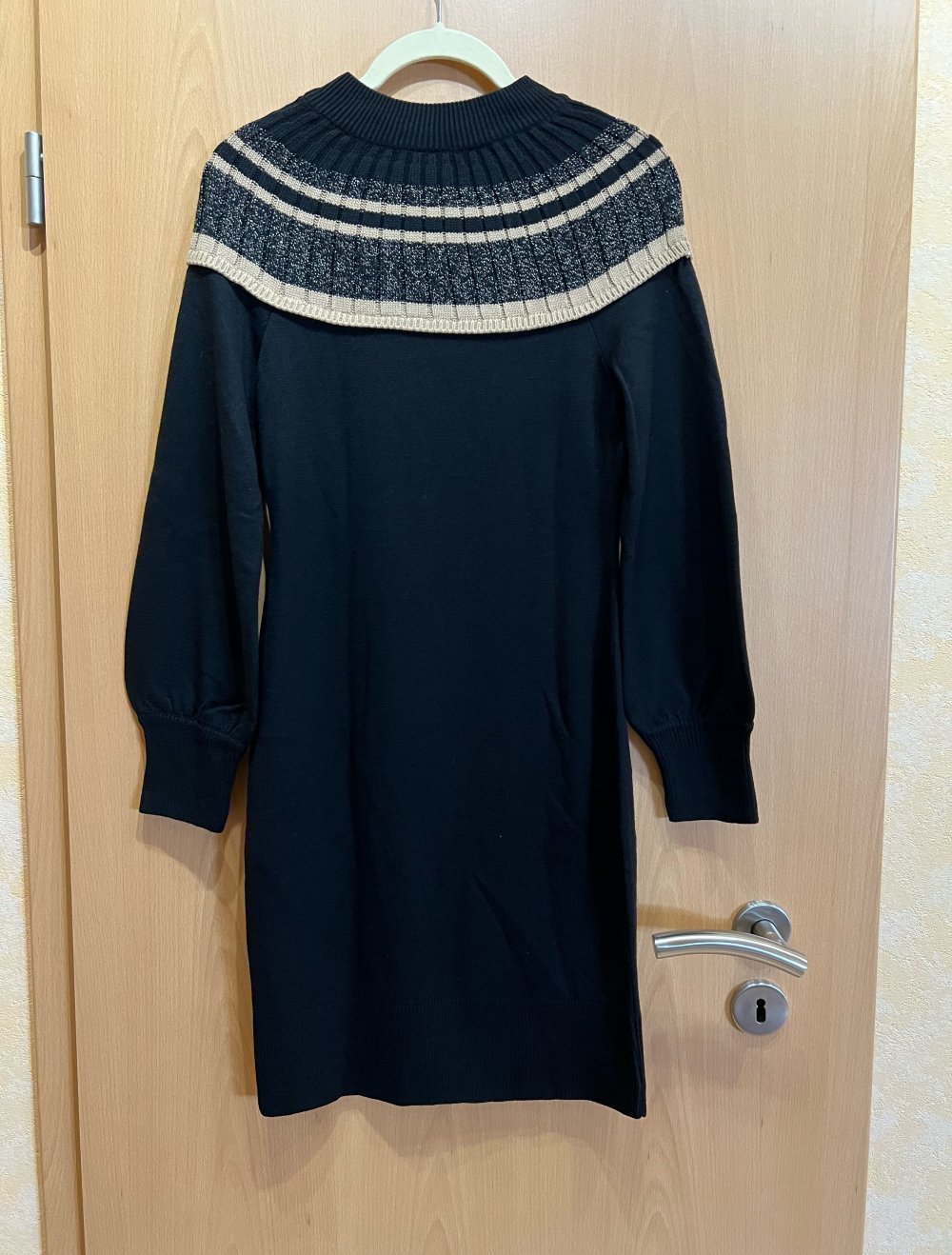 Strickkleid schwarz beige mit Glitzer
