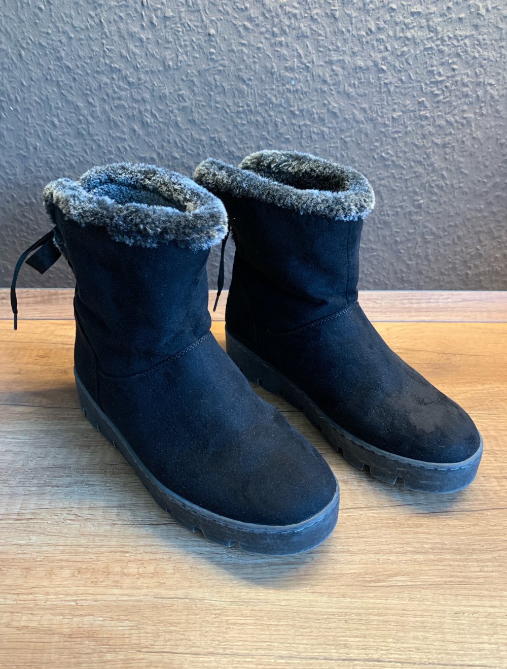 Gefütterte Boots schwarz