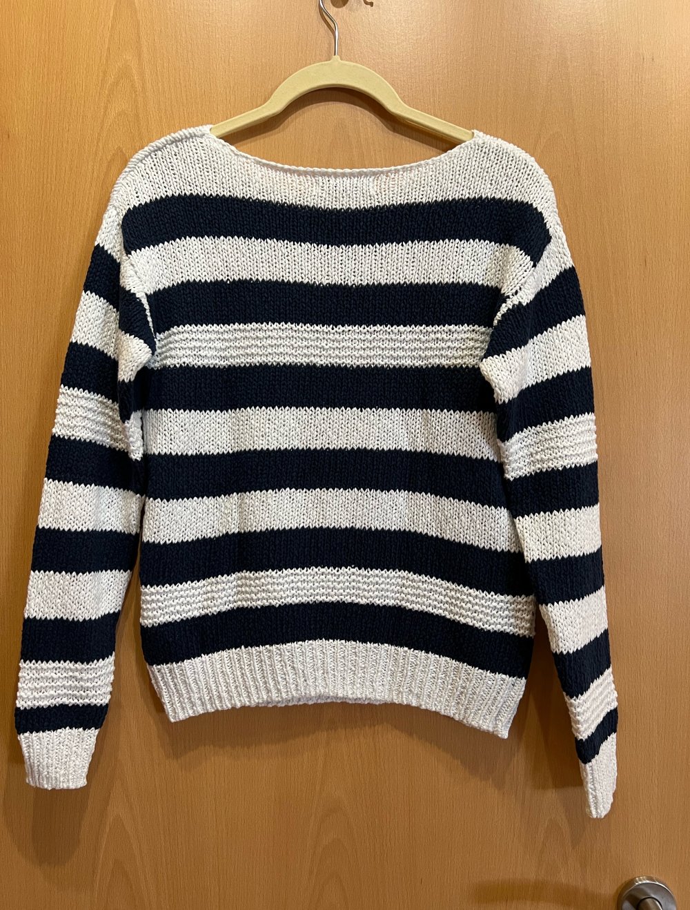 Strickpullover weiß dunkelblau gestreift