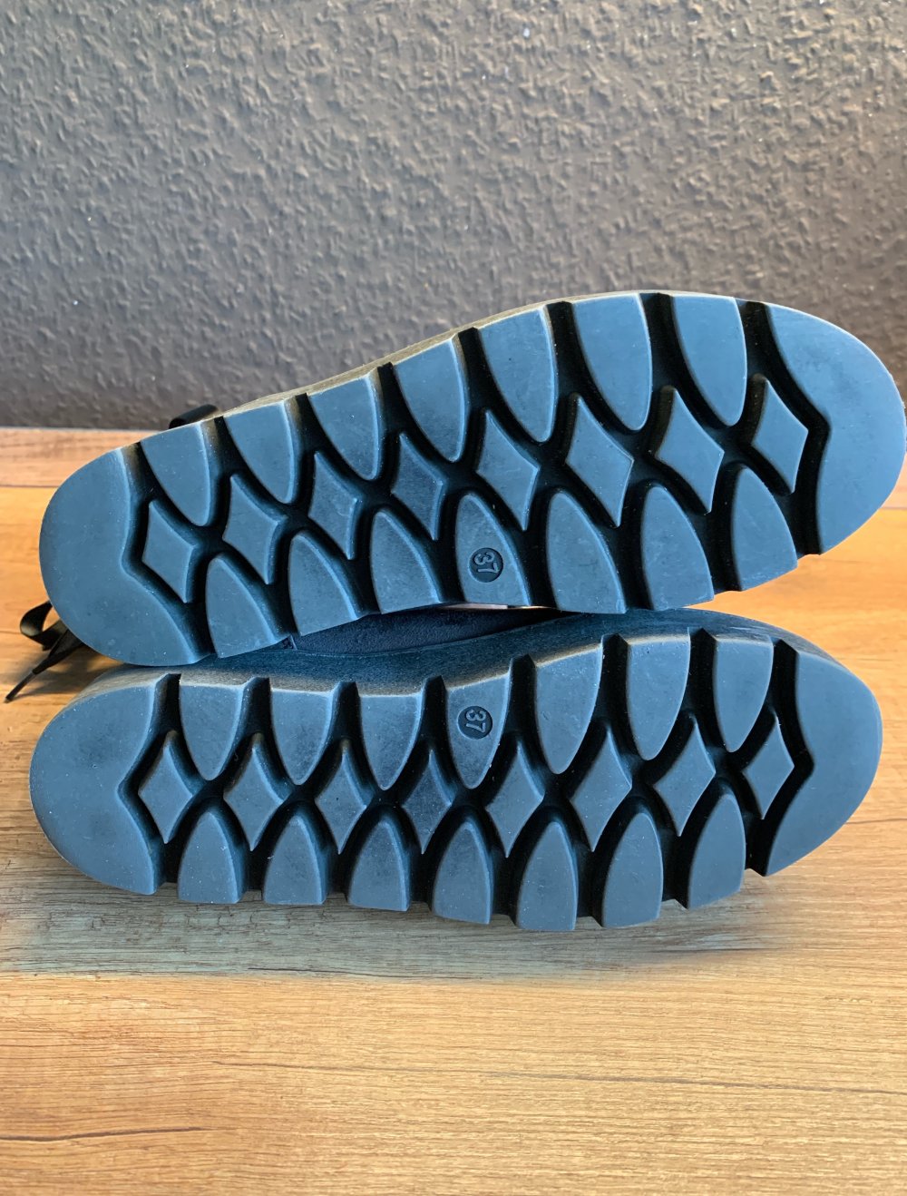 Gefütterte Boots grau