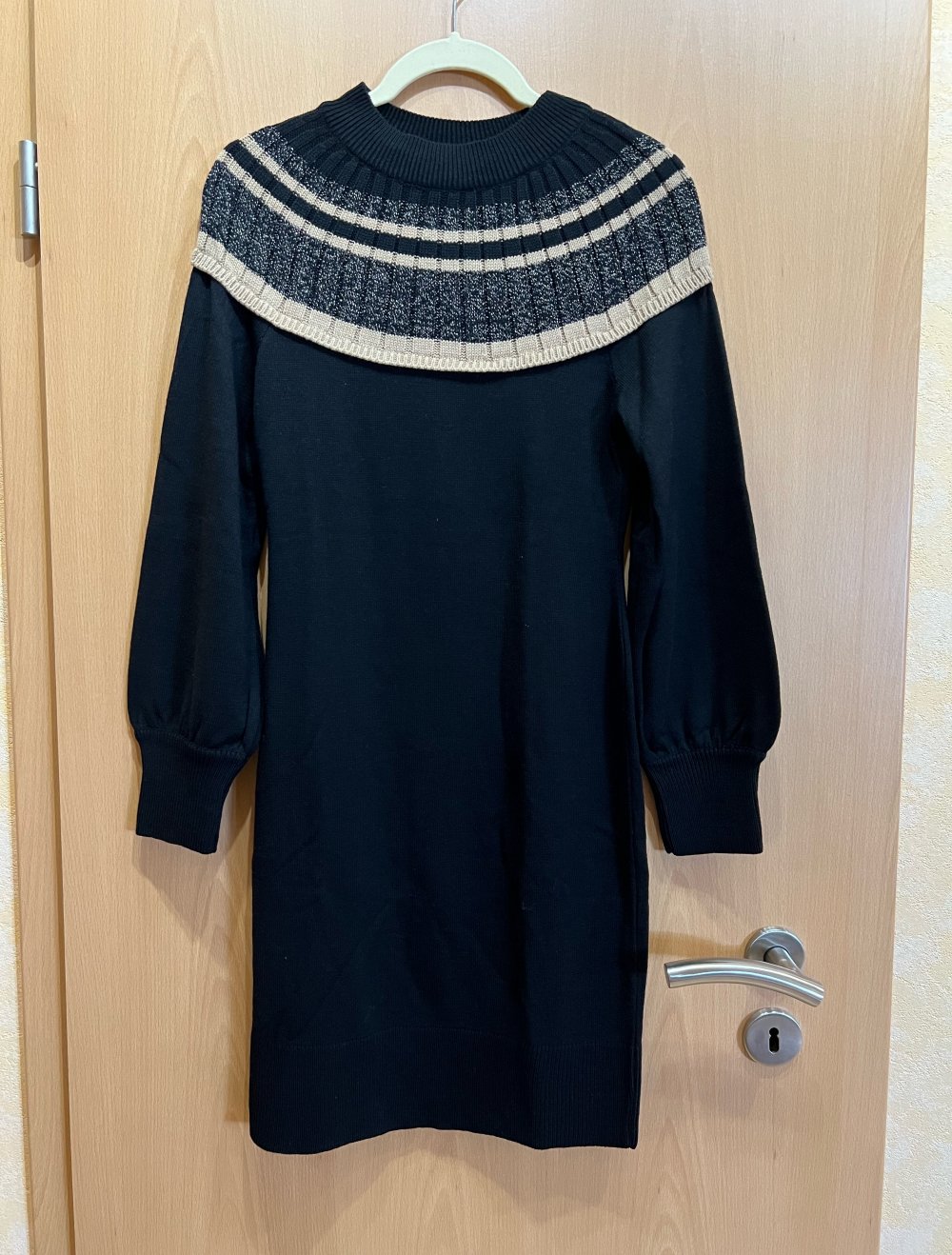 Strickkleid schwarz beige mit Glitzer