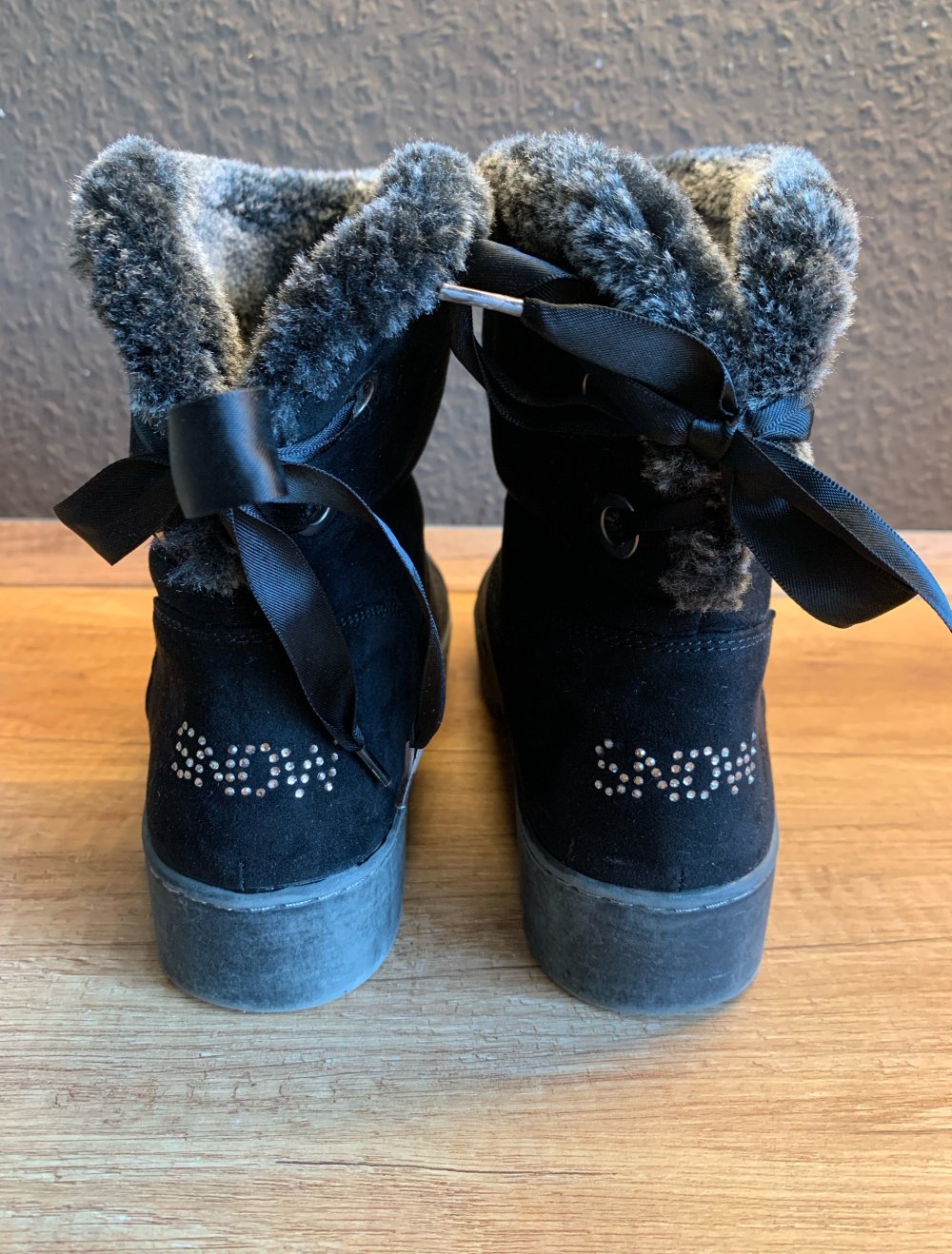 Gefütterte Boots schwarz