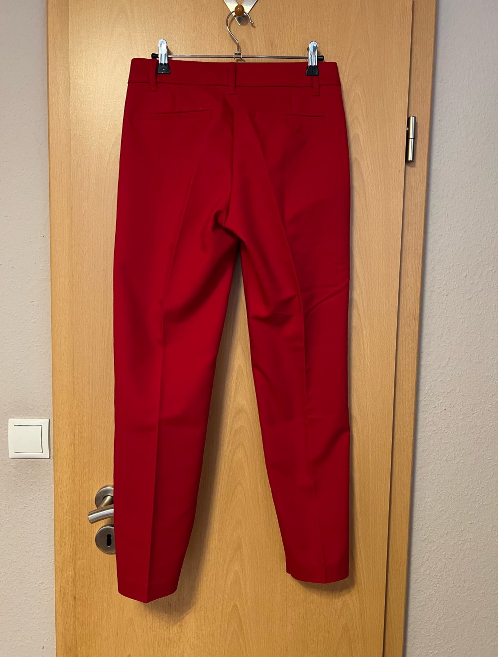 Bundfaltenhose rot