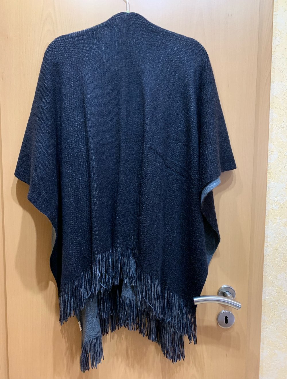 Poncho schwarz/grau