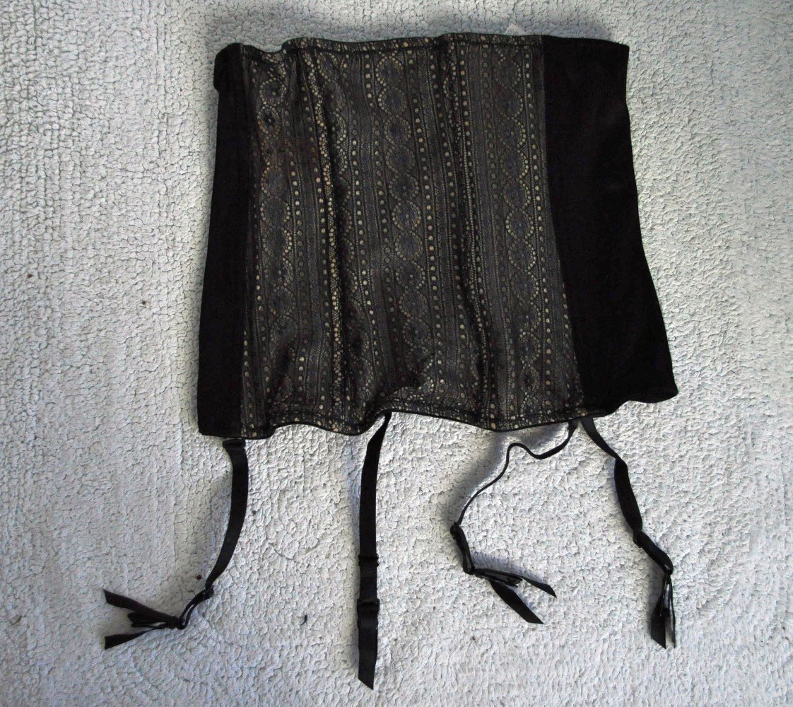 Breiter Strumpfgürtel Größe 36/38