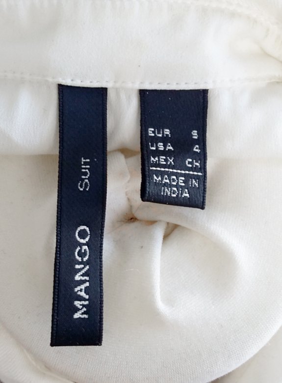 weiße Bluse von Mango, Größe S, Perlenstickerei, schwarze Schleife