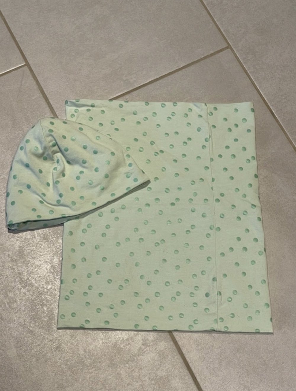 Mütze und Schlauchschal von H&M Größe 134/152
