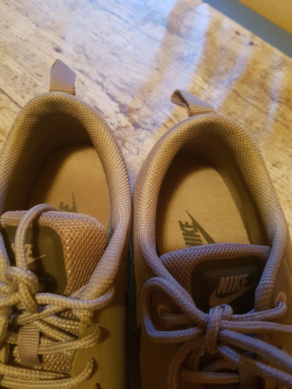 Nike Air Max Thea grau braun taupe Gr. 41 wie neu