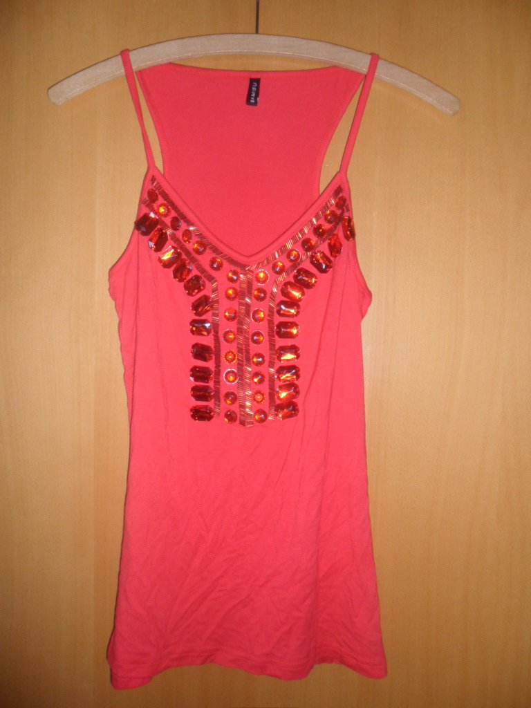 Top in rot mit Strasssteinen Gr. S