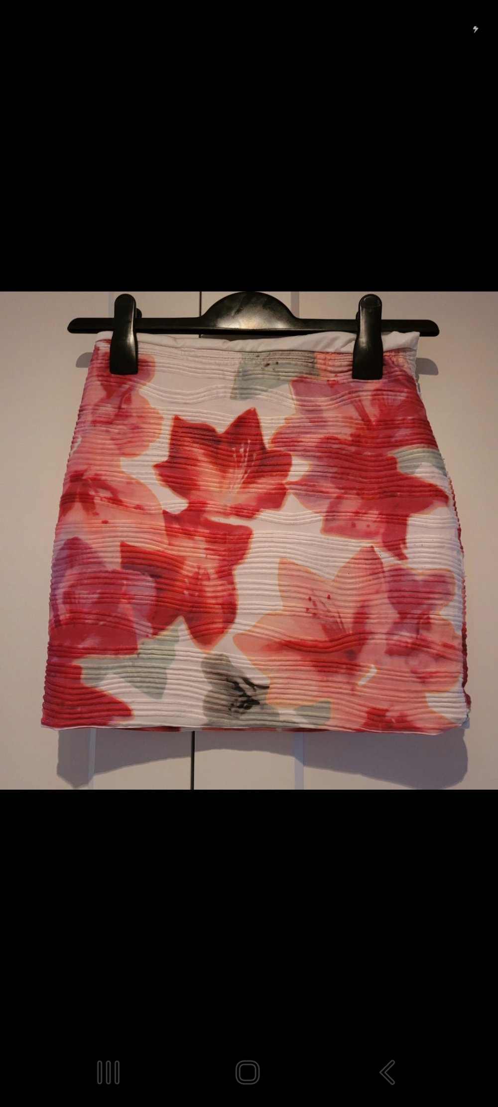 Rock mit Blumen 
